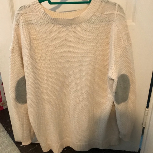 Urban Outfitter white sweater - Picture 3 of 3